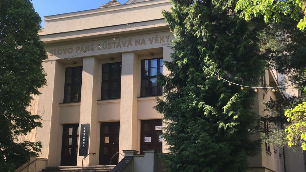 Die Kirche im Prager Stadtviertel Smichov, in der Anna Pokorna Pfarrerin ist