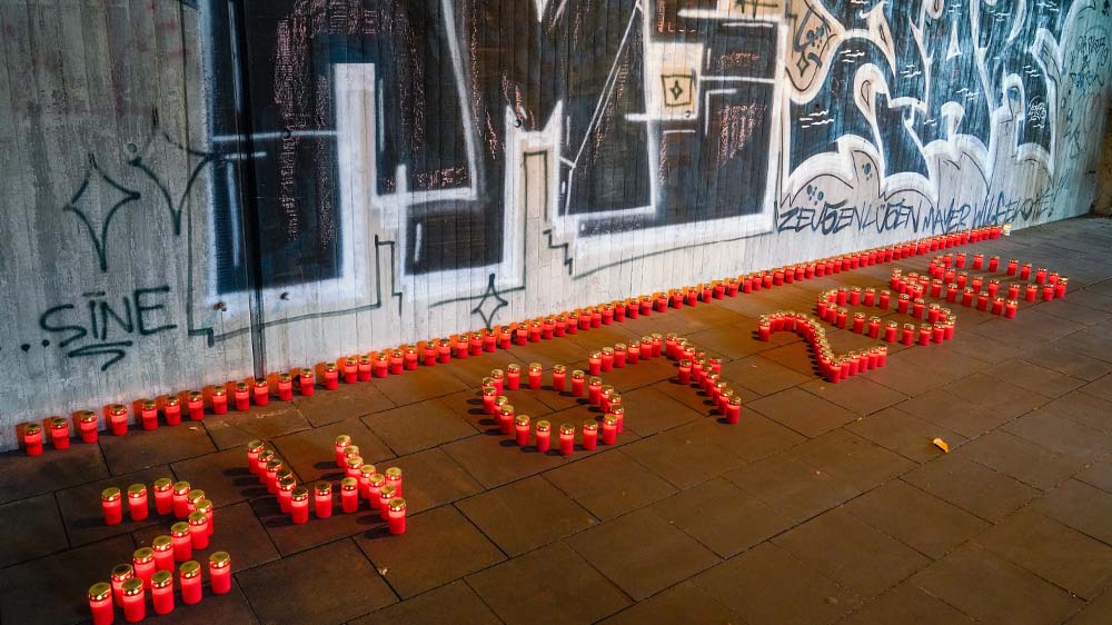 Bei einem Massengedränge im Tunnel und vor der Rampe zu dem Veranstaltungsgelände der Techno-Parade waren am 24. Juli 2010 insgesamt 21 Menschen ums Leben gekommen