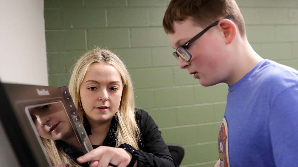 Jungen haben häufiger Autismus als Mädchen. Warum, ist weiterhin nicht klar