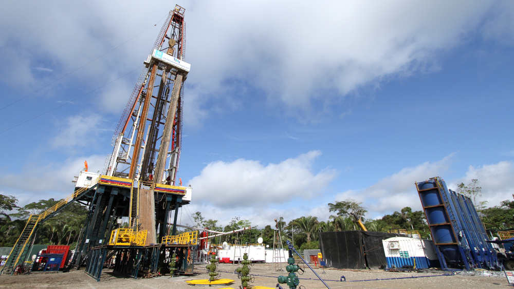 Erdoelfoerderung am Rande des Yasuni-Nationalpark in Ecuador (07.09.2016)