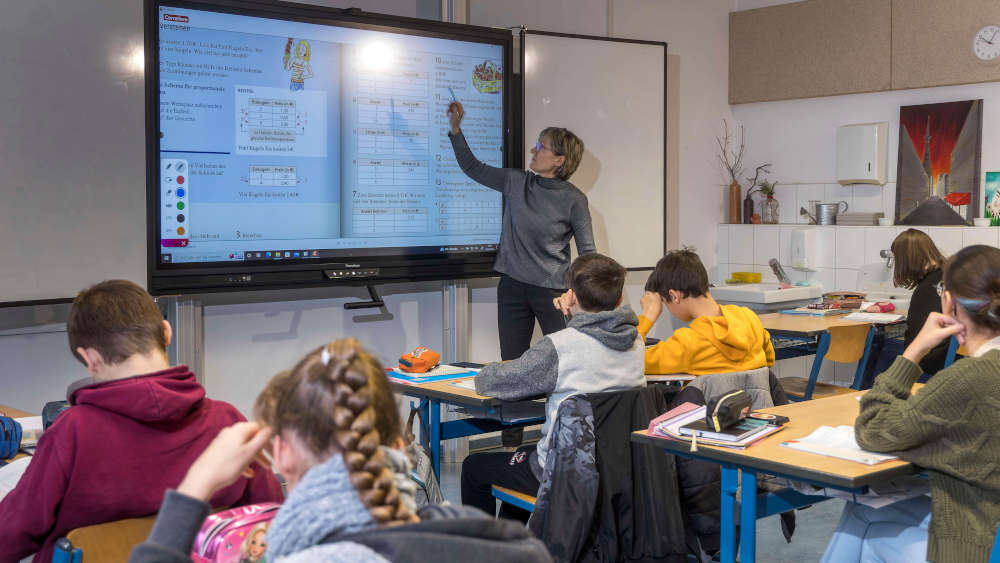 Rund 47.500 Schülerinnen und Schüler haben im Jahr 2021 die allgemeinbildenden Schulen ohne Schulabschluss verlassen