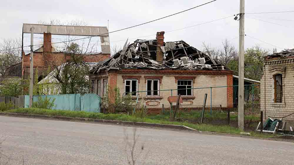 In Ninas Dorf Slowjansk sind viele Häuser zerstört