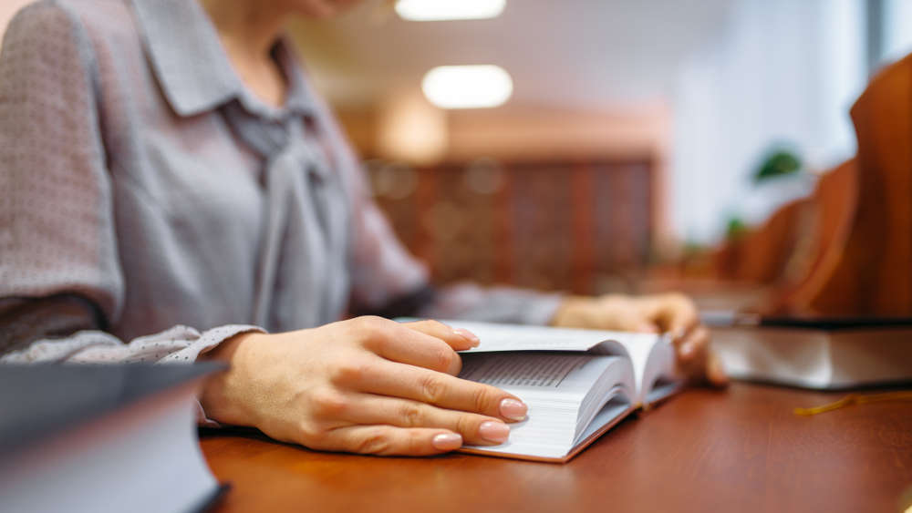 Paul-Celan-Preis 2023 geht an die beiden Übersetzer Holger Fock und Sabine Müller (Symbolbild)