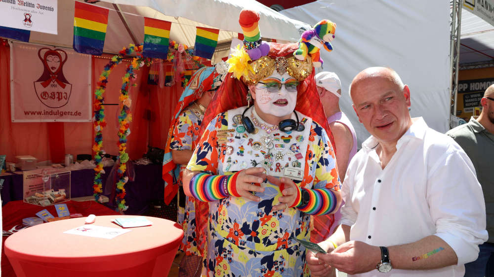 Berlins Regierender Bürgermeister Kai Wegner ruft zum CSD 2023 zu Empathie und Solidarität auf