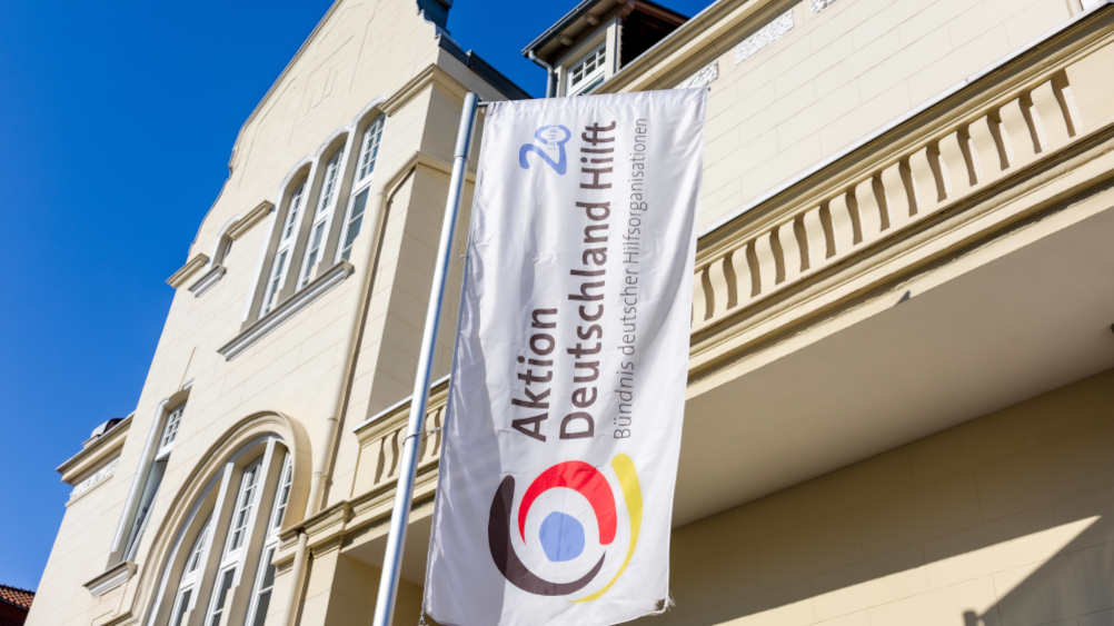 Aktion Deutschland Hilft e.V. Bündnis deutscher Hilfsorganisationen mit Sitz in Bonn ist ein Zusammenschluss deutscher Hilfsorganisationen für die Katastrophenhilfe