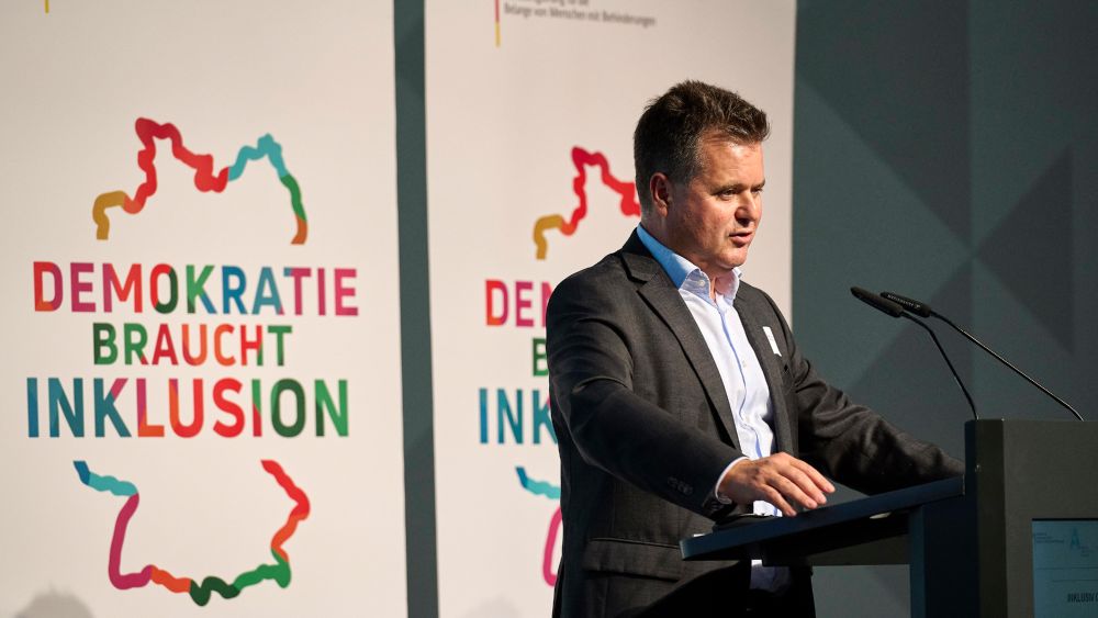 Der Behindertenbeauftragte der Bundesregierung, Jürgen Dusel, präsentierte die Zahlen