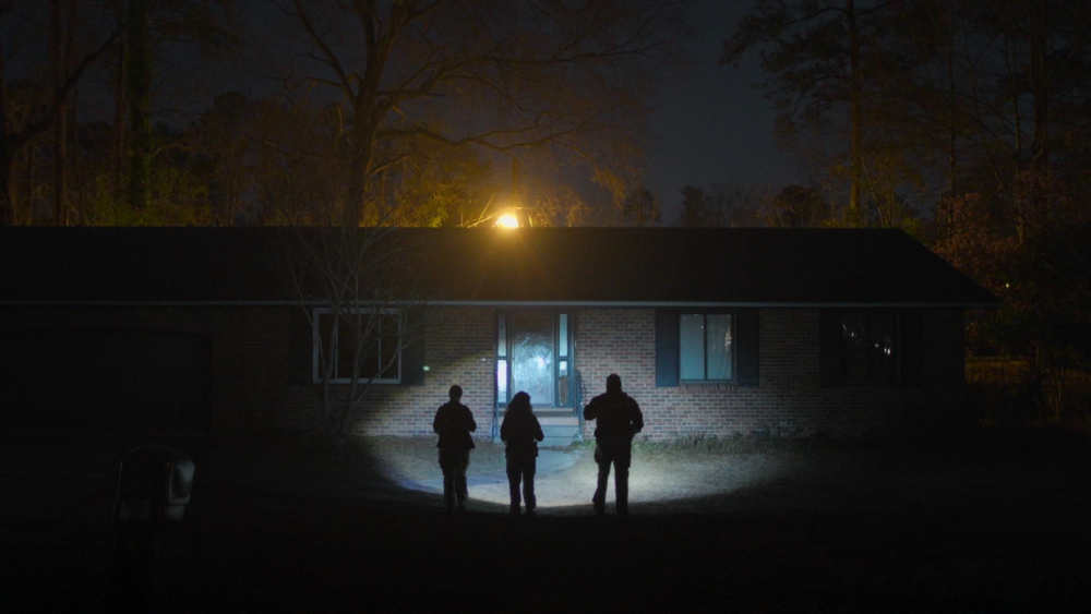 Oft geht es in den „True-Crime“-Formaten um Morde oder Aufsehen erregende Serientäter, was für die Verbrechensopfer oder Angehörige erneut traumatisierend sein kann