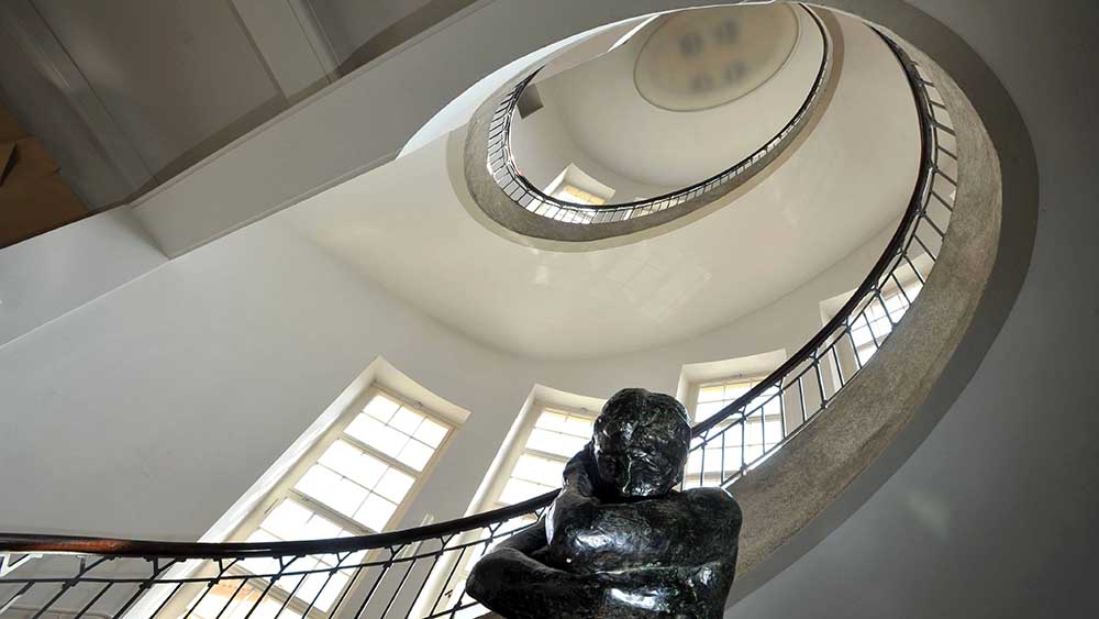 Die ehemalige Kunstgewerbeschule ist jetzt das Hauptgebäude der Bauhaus-Uni in Weimar