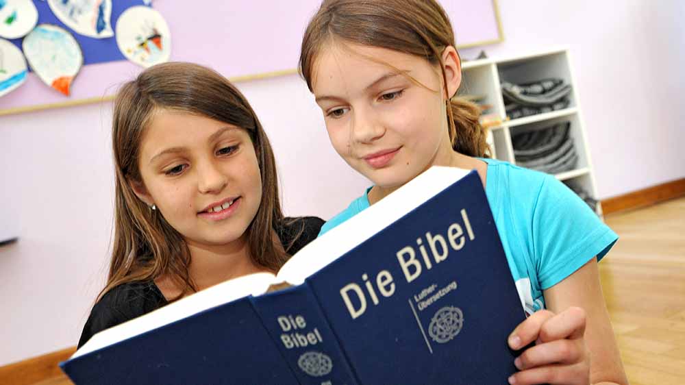 Auch kleine Bibel-Fans kommen bei der Lektüre auf ihre Kosten