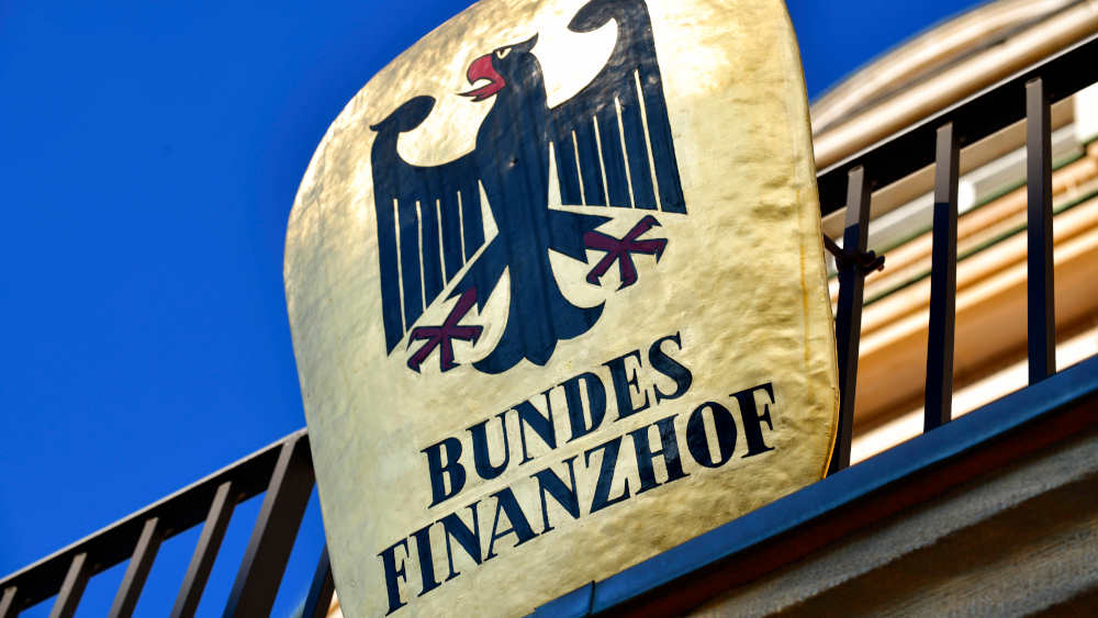 Der Sparwille von Kirchen kann teuer werden und zur Zahlung von Grunderwerbsteuer führen, entschied der Bundesfinanzhof