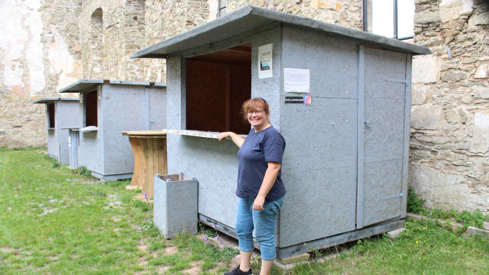 Legendärere Weihnachtsmarkt: Annegret Rockstedt, Küsterin der Gemeinde und Mitglied im Förderverein,