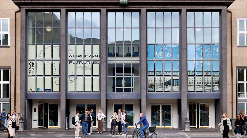 Neben dem Bildungs- spielen laut der Studie auch der Migrationshintergrund und die Geschlechtszugehörigkeit eine Rolle bei der Wahl zum dualen Studium