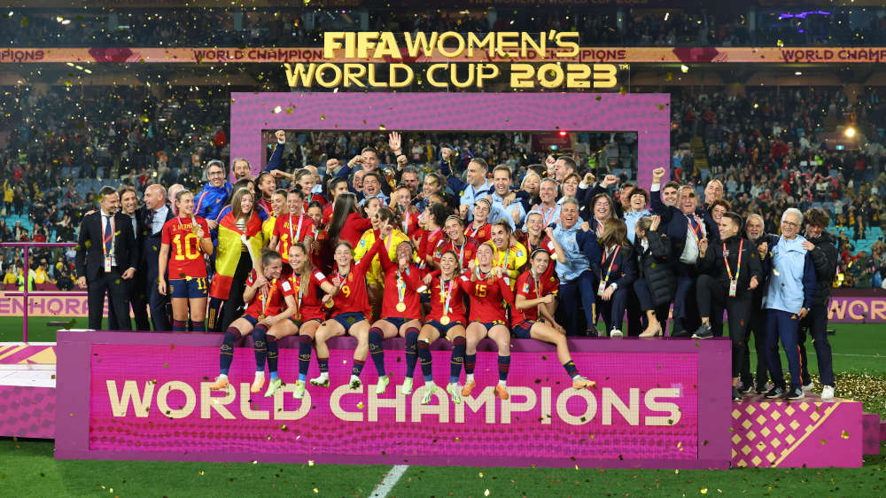 Spanien feiert nach dem Sieg gegen England den Weltmeistertitel