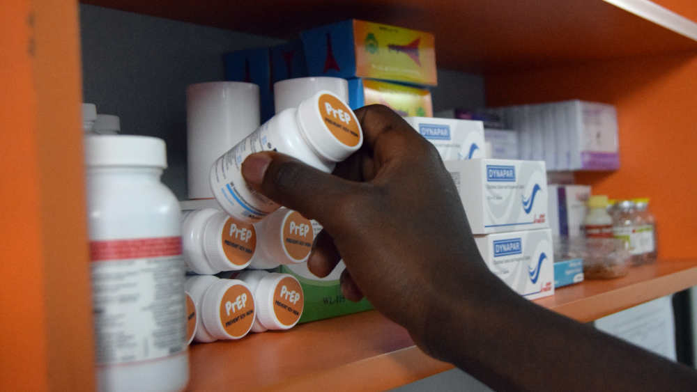 HIV - Medikamente in der Klinik "Ark Wellness Hub" in Kampala: Die Klinik hat sich auf Prävention und Behandlung von HIV und Aids sowie andere sexuell übertragbare Krankheiten spezialisiert