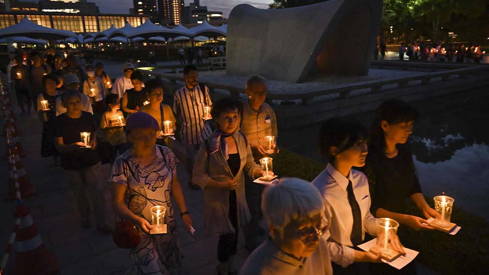 In Hiroshima haben Menschen kürzlich der Opfer der Atombomben-Katastrophe gedacht