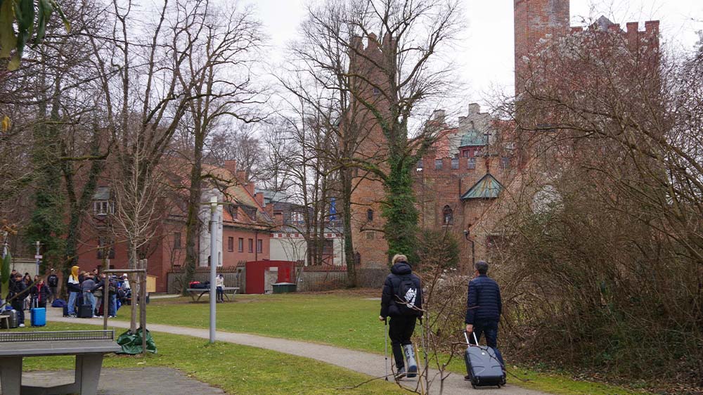 Das Deutsche Jugendherbergswerk hat die geplanten Einsparungen der Bundesregierung beim Freiwilligendienst kritisiert