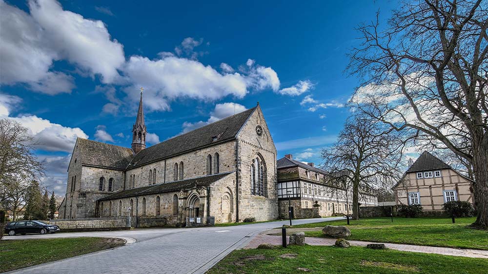 Das Kloster Loccum erwartet mehrere Hundert Trauergäste, die sich von Altbischof Hirschler verabschieden möchten