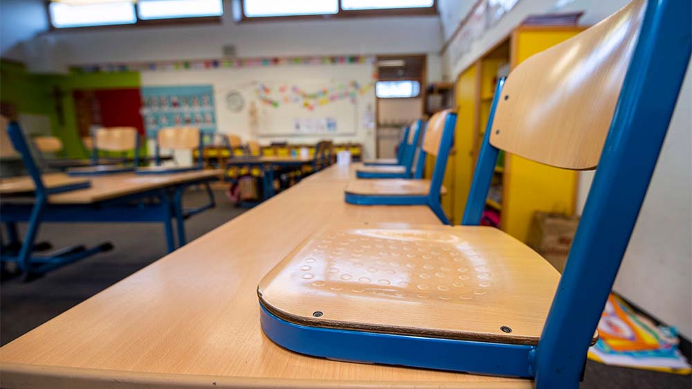Schülerinnen, Schüler und Lehrkräfte sollen die Messerattacke nan einer Grundschule im sächsischen Bischofswerda zum Teil miterlebt haben