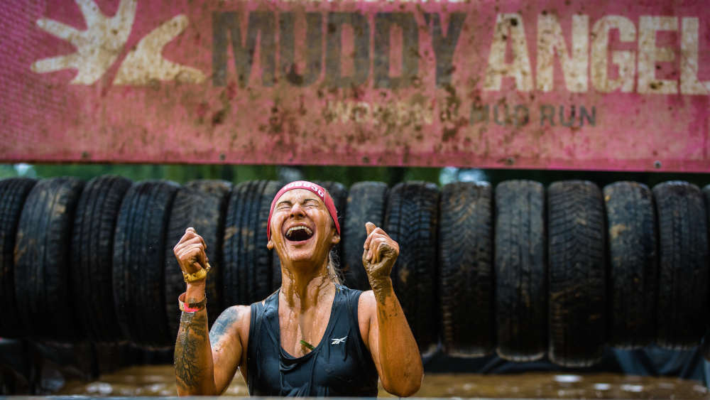 Muddy Angel Runs soll von Brustkrebs betroffenen Frauen Kraft und Prävention durch Bewegung geben
