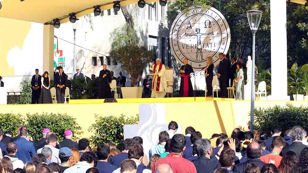 Papst Franziskus spricht in Lissabon zu Studierenden
