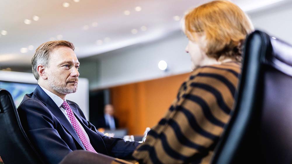 Familienministerin Lis Paus (Grüne) liegt über Kreuz mit Finanzminister Christian Lindner (FDP)