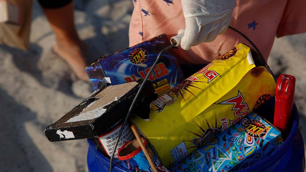 Selbst am Strand den Plastikmüll aufräumen - damit kann jede und jeder helfen