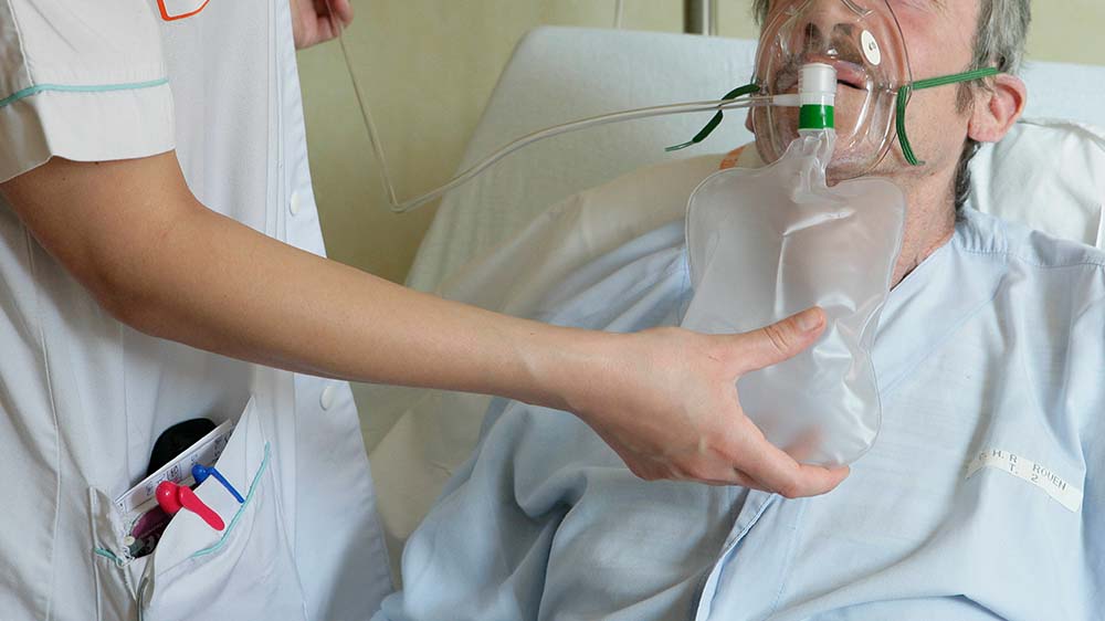 Aeneas Neumann hat den diesjährigen Thüringer Sonderpreis der Christoffel Blindenmission (CBM) erhalten, weil er für seinen Großvater die Sauerstofftherapie durch umfangreiche Umbauten am Beatmungsschlauch erleichtert hat