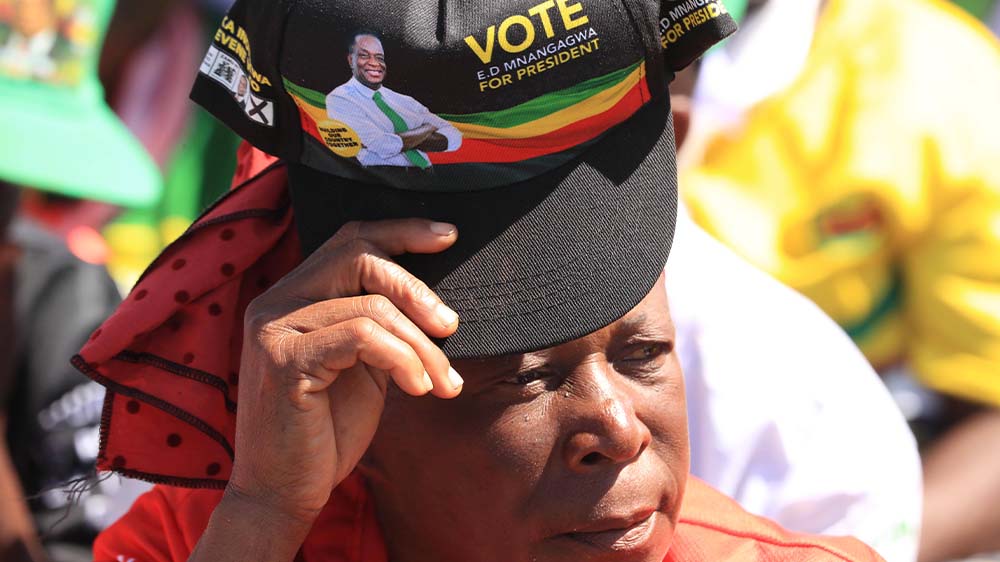 Als Favorit für die Wahl in Simbabwe gilt Amtsinhaber Emmerson Mnangagwa von der Regierungspartei Zanu-PF