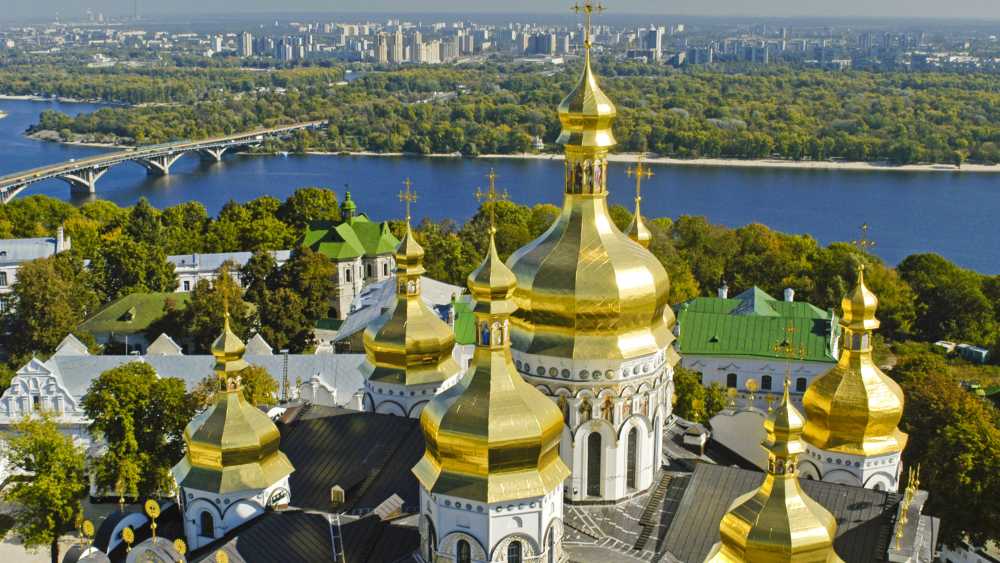 Das Höhlenkloster in Kiew am Fluss Dnepr