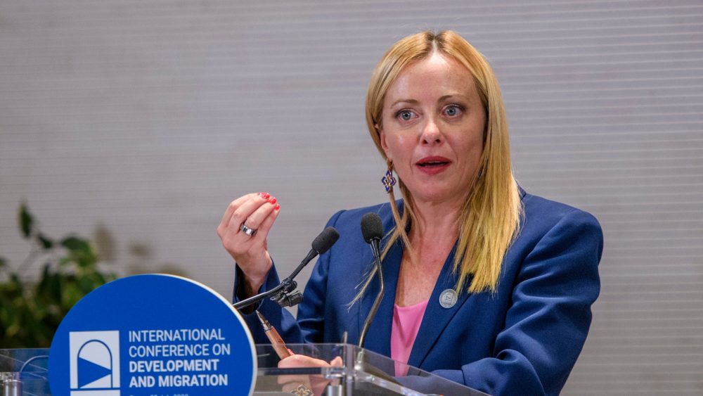 Giorgia Meloni von der rechtsextremen Fratelli d’Italia Partei ist seit Oktober 2022 italienische Ministerpräsidentin