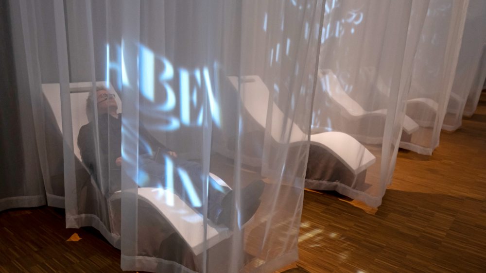 Die Ausstellung „un_endlich. Leben mit dem Tod'“ im Humboldt Forum Berlin beleuchtet den Umgang mit dem Tod