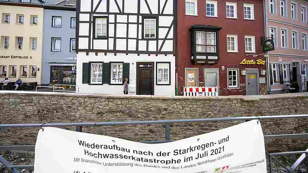 Noch Baustelle: Der Wiederaufbau im Zentrum von Bad Münstereifel ist auch im Sommer 2023 noch längst nicht abgeschlossen