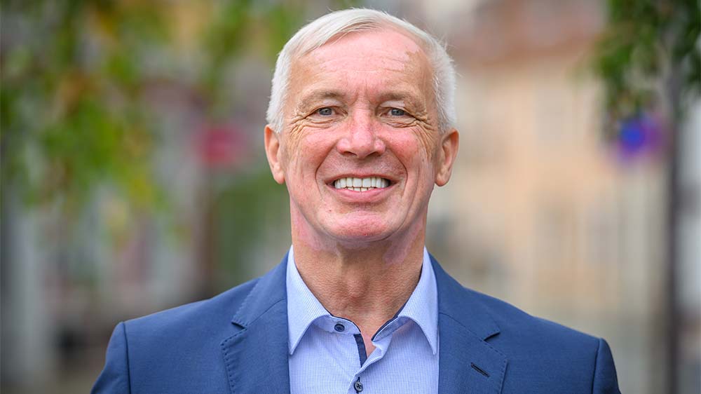Jörg Prophet von der AfD hat bei der Oberbürgermeister-Wahl im thüringischen Nordhausen mit großem Abstand die meisten Stimmen bekommen 