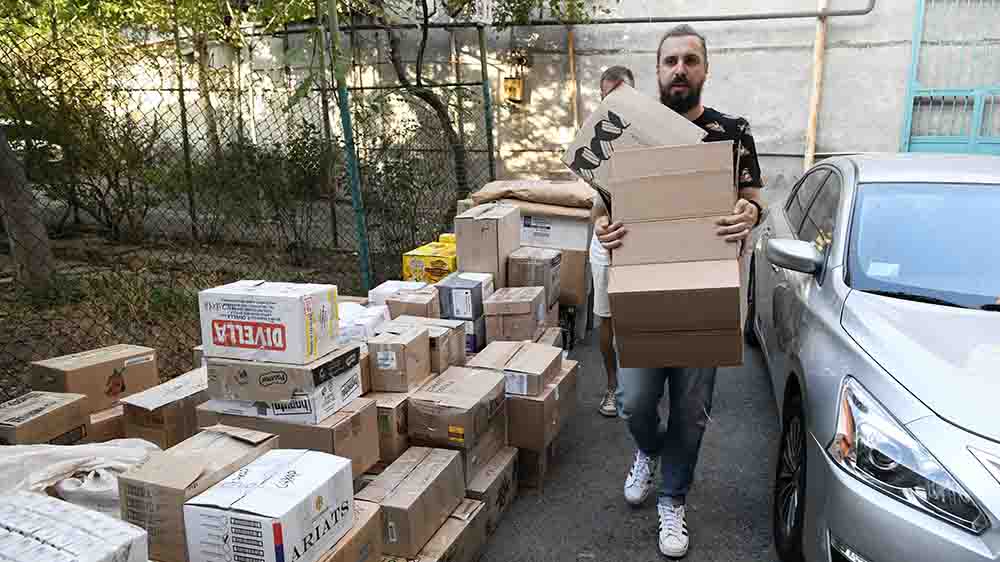 Für die Menschen in Bergkarabach werden in Armenien Hilfslieferungen organisiert