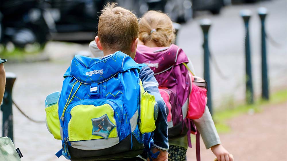 Die Kindergrundsicherung werde Kinder nicht aus der Armut holen, meint die Armutsforscherin Irene Becker