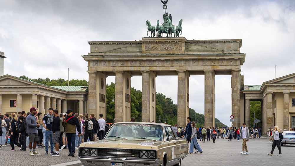 Bis Mittwoch soll das Brandenburger Tor wieder so aussehen