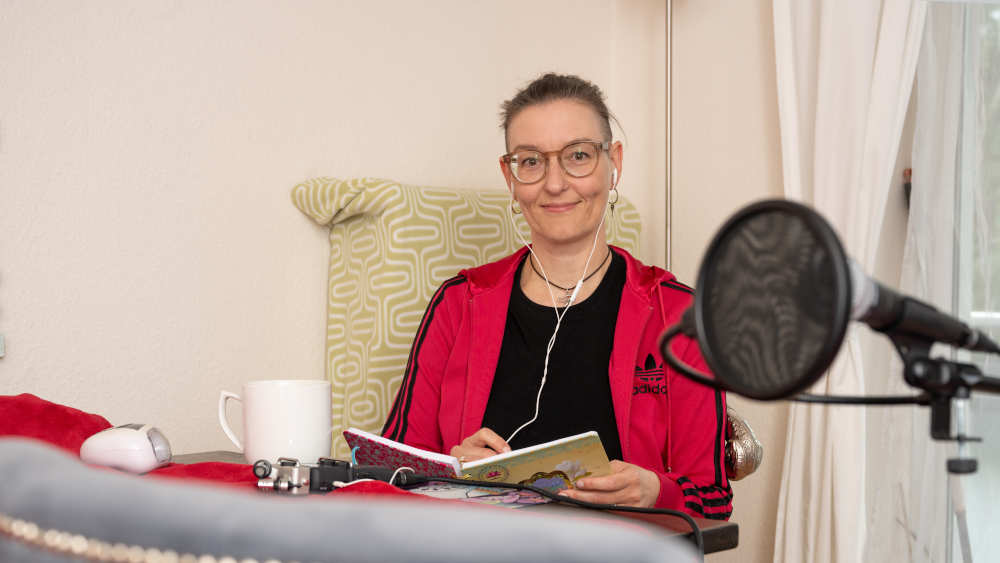 Beim Projekt Familienhörbuch erzählen schwer erkrankte Väter oder Mütter ihren Kinder die Geschichte ihres Lebens