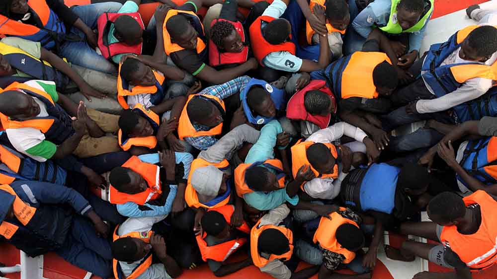In Booten auf dem Mittelmeer erreichen viele Flüchtlinge die EU