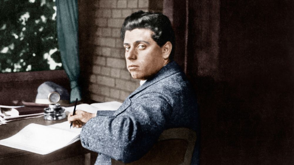 Max Reinhardt als Direktor des Deutschen– und Neuen Theaters in Berlin (1905, koloriert)