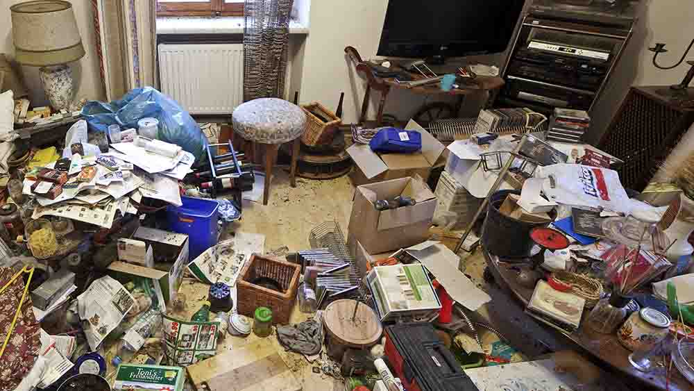 In manchen Messie-Wohnzimmern kann man buchstäblich nicht mehr zutreten