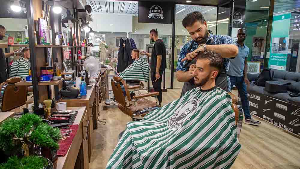 Im Friseursalon "Prince Barber" herrscht Hochbetrieb