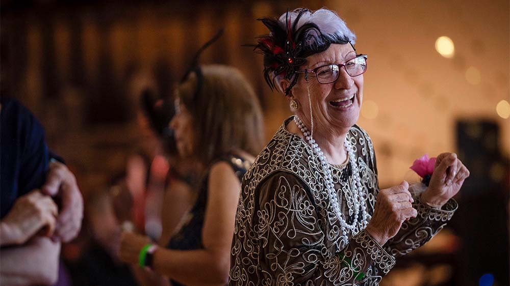 Bewegung wie zum Beispiel Tanzen beugt laut Experten Alzheimer vor