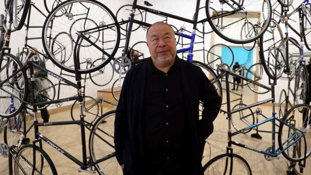 Der chinesische Konzeptkünstler und Dissident  Ai Weiwei in seiner Ausstellung in der Albertina Modern in Wien am 15.03.2022 