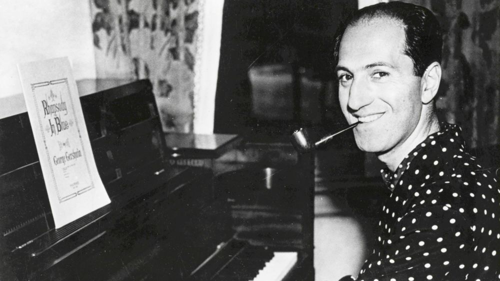 Bekannt für Werke wie „Rhapsody in Blue“, „An American in Paris“ oder „Porgy and Bess“ - der Pianist und Komponist George Gershwin 