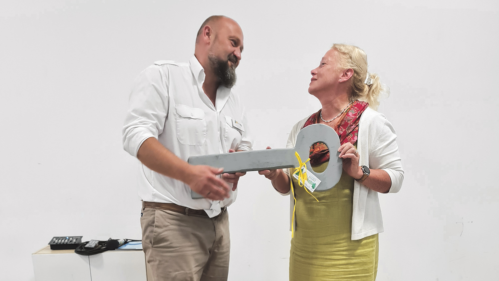 Schlüsselübergabe in Hirschluch