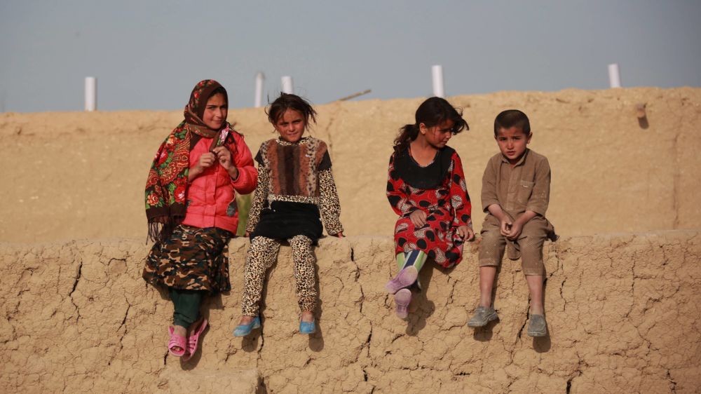 Afghanische Kinder in einem Flüchtlingslager in Masar-e Scharif (2018)