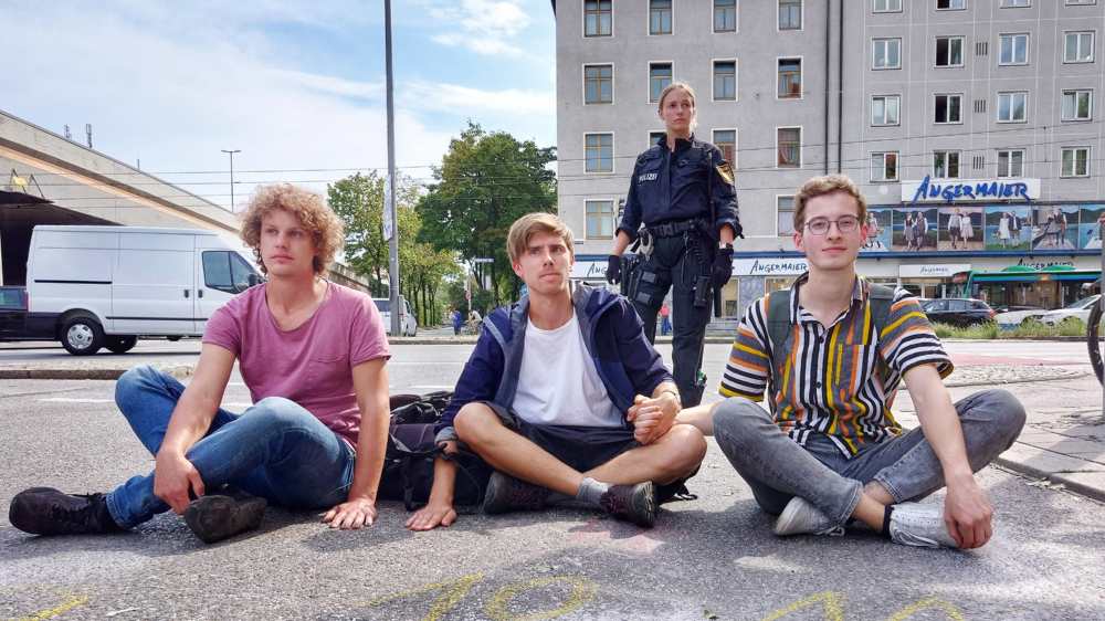 Die Straßenblockaden, wie hier in München, benötigen eine „eindeutige Reaktion des Rechtsstaats“