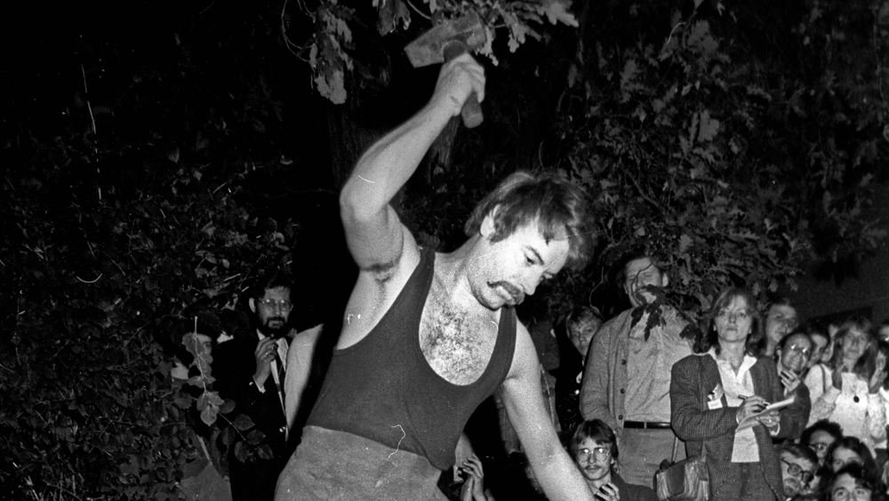 Erschaffung "Schwerter zu Pflugscharen" 1983 in Wittenberg