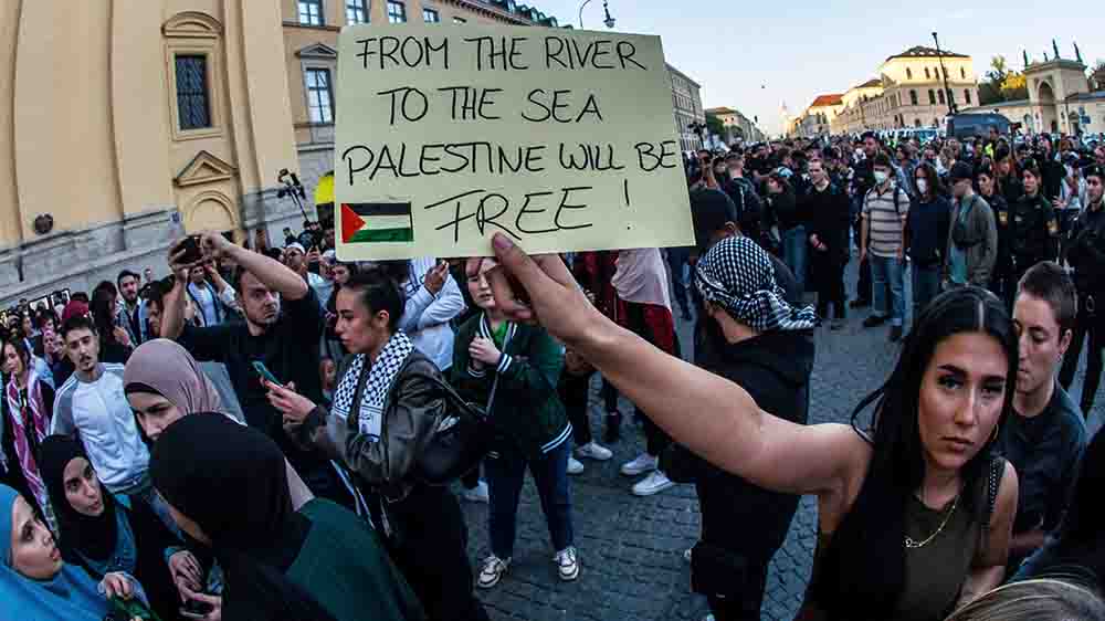 Antisemitische Äußerungen wie hier bei einer Demonstration in München haben stark zugenommen