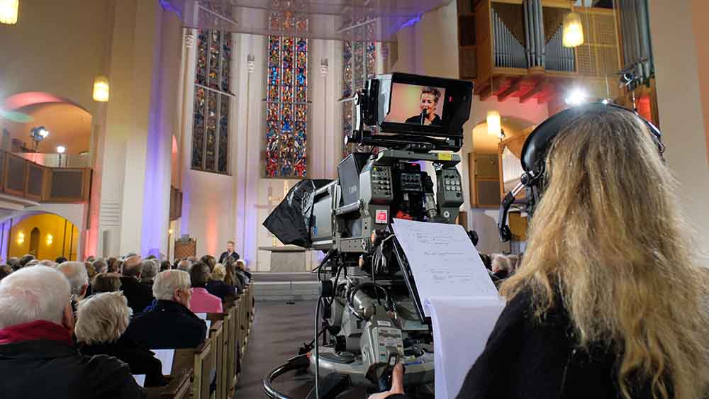 Image - Medienbischof Jung hält Kirchen-Sendeplätze weiterhin für zeitgemäß